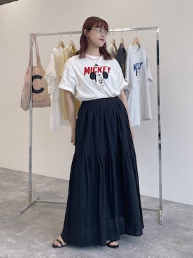 「studio CLIP（スタディオクリップ）のMICKEY / ロゴTシャツ（T Shirts、ホワイト系）」を使った、mitaさん（レディース・155cm）の夏コーディネート