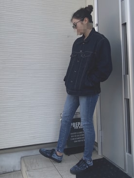 「EDWIN」｜「アイテム（デニムジャケット）」を使った、はたさん（レディース・164cm）の春コーディネート