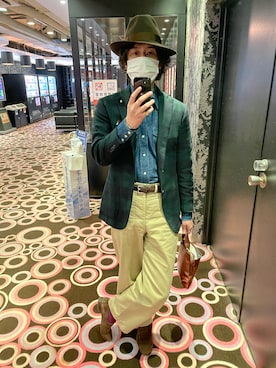 「アイテム（ハット、ブラウン系）」を使った、しぇりーさん（メンズ・172cm）の冬コーディネート