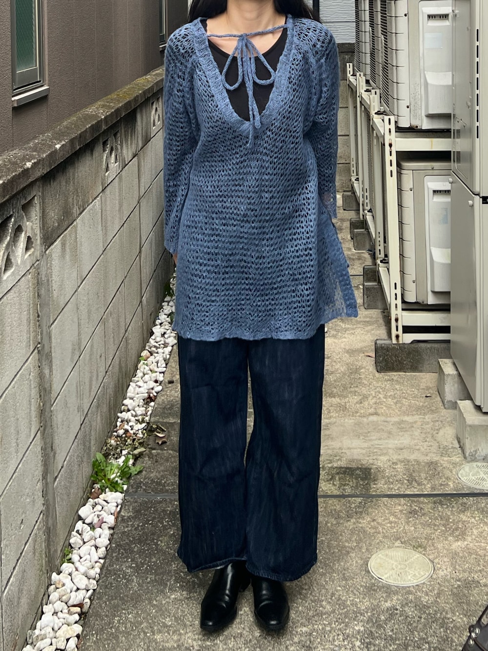「今日のコーデ、おしゃれさんと繋がりたい、ootd、いいね、save、フォローお願いします🤑、ブーツ、デニムパンツ、パンツスタイル、セーター、vintage、シンプルスタイル」｜「MARTEのアイテム（トップス、ブルー系）」を使った、フウカさん（レディース・161cm）の冬コーディネートの1枚目の写真
