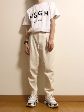 「MSGM（エムエスジーエム）のアイテム（Tシャツ/カットソー）」を使った、NITAさん（メンズ・170cm）の秋コーディネート