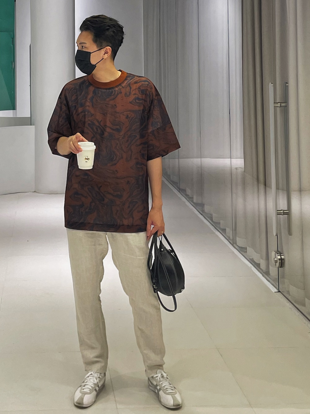「ootd、夏、休闲、街头搭配、日系极简」｜「TOGA VIRILISのアイテム（Tシャツ/カットソー、ブラウン系）」を使った、DCさん（メンズ・178cm）の夏コーディネートの1枚目の写真