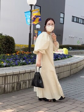 「ベージュ×ブラック」｜「アイテム（ワンピース/ドレス）」を使った、shooojiさん（レディース・150cm）の春コーディネート