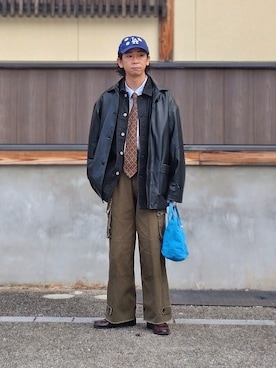 「タックイン」｜「アイテム（カバーオール）」を使った、しょーわさん（メンズ・168cm）の冬コーディネート