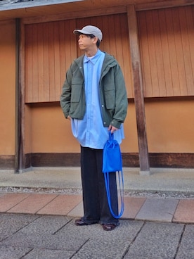 「巾着バッグ」｜「アイテム（マウンテンパーカー）」を使った、しょーわさん（メンズ・168cm）の春コーディネート