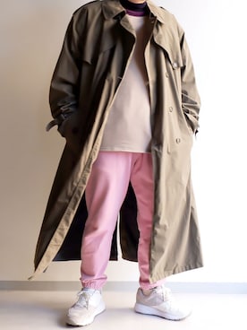 「アイテム（スウェットパンツ、ピンク系）」を使った、yoheiさん（メンズ・175cm）の冬コーディネート