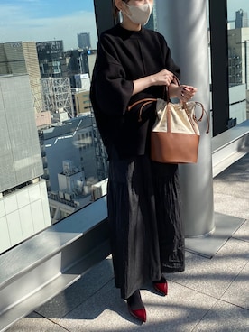 「PRADA（プラダ）のアイテム（パンプス）」を使った、MIKI UCHIKOSHIさん（レディース・158cm）の秋コーディネート