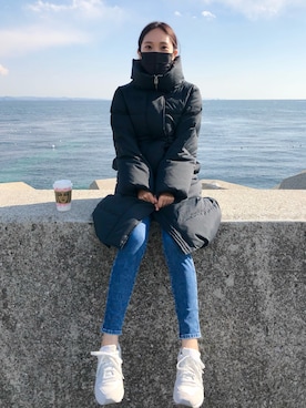 「ブルーコーデ」｜「アイテム（ダウンジャケット/コート）」を使った、jyugemiさん（レディース・160cm）の春コーディネート