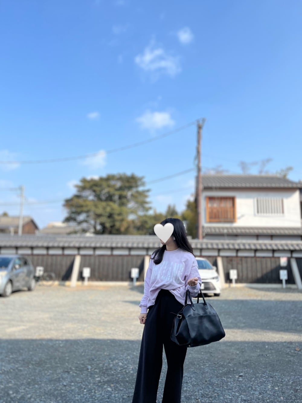 「イージーワイドパンツ、evernavy、大人カジュアル、おしゃれさんと繋がりたい」｜「evernavyのイージーワイドパンツ（その他パンツ、ブルー系）」を使った、*ponyo*さん（レディース・153cm）の冬コーディネートの1枚目の写真
