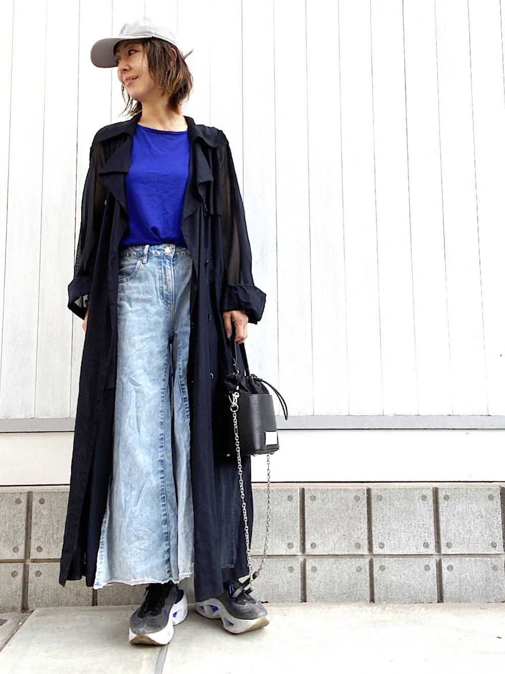 DRIES VAN NOTENのトレンチコートを使った人気ファッション