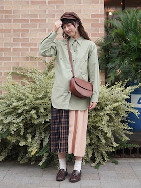 「アイテム（スカート）」を使った、ハヤシ　アンナさん（レディース・171cm）の秋コーディネート