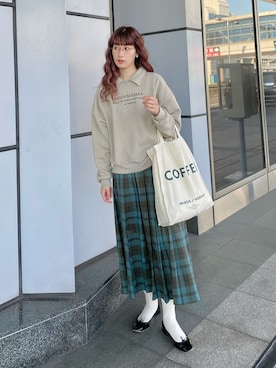 「アイテム（バレエシューズ）」を使った、ハヤシ　アンナさん（レディース・171cm）の秋コーディネート