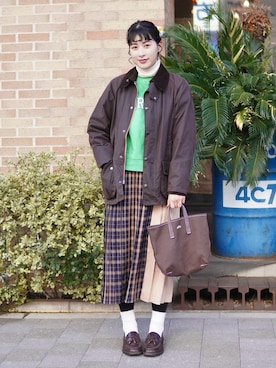 「DANTON（ダントン）のアイテム」を使った、ハヤシ　アンナさん（レディース・171cm）の冬コーディネート