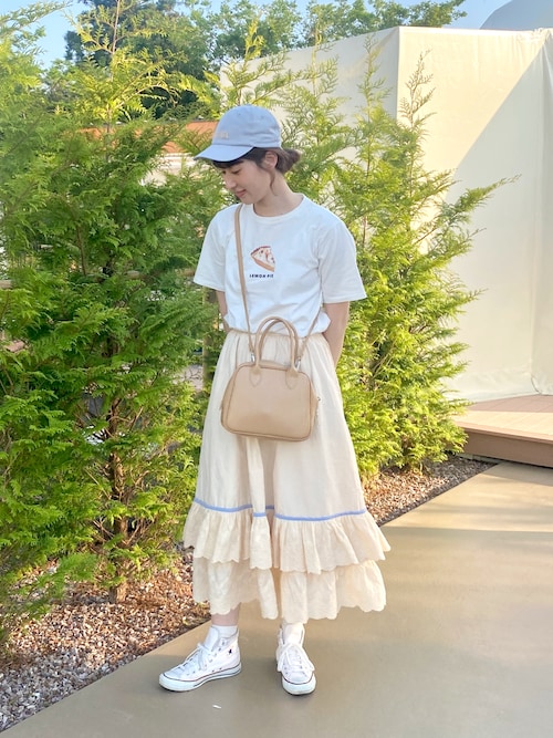 ハヤシ　アンナさんのコーディネート