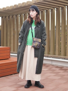 「アイテム（ステンカラーコート）」を使った、ハヤシ　アンナさん（レディース・171cm）の秋コーディネート