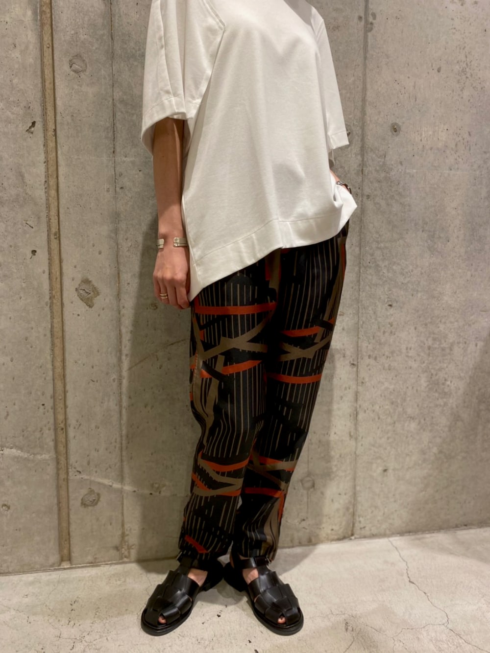 バナナタイム　ハナガラ　テーパードパンツ　シルク100% BANANATIME/バナナタイム】TAPERED PANTS ｜ハウス オブ