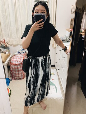 「UNIQLO（ユニクロ）のアイテム（トップス、ブラック系）」を使った、JeJe Yuさん（レディース・165cm）の夏コーディネート