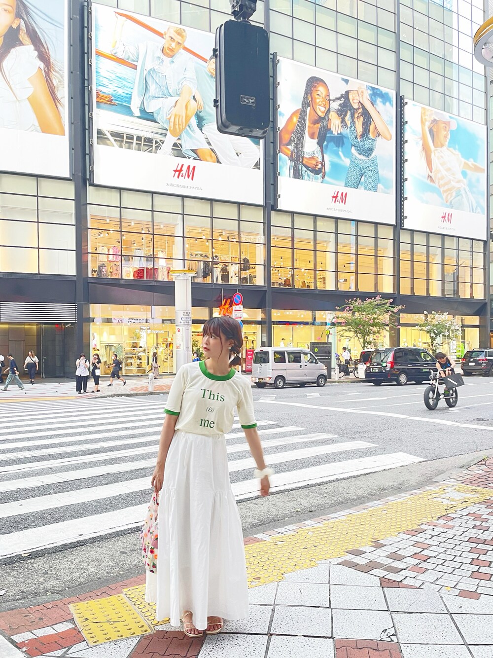 「休日スタイル、真夏のアクティブスタイル、夏コーデ、カジュアルコーデ、オトナ女子、着回しコーデ、低身長コーデ、サンダル、今日のコーデ、大人女子、ロングスカート、いいね、save、フォローお願いします🤑、白Tシャツ、淡色コーデ、大人カジュアル」｜「Kastaneの【Yuri Hanamoriコラボ】リンガーTEE（Tシャツ/カットソー、ホワイト系）」を使った、YokiChenさん（レディース・158cm）の夏コーディネートの1枚目の写真