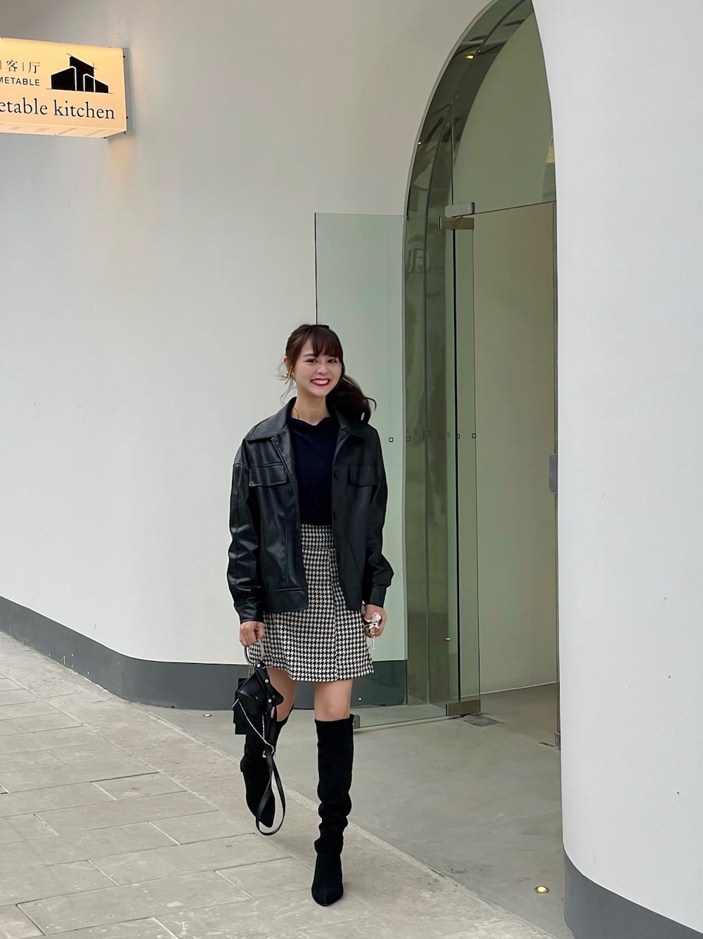 「ootd、日系极简、大人カジュアル、オトナ女子、お洒落さんとつながりたい、シンプル、ブラック、プチプラ、冬コーデ、女人味」｜「無名のアイテム（ジャケット/アウター、ブラック系）」を使った、YokiChenさん（レディース・158cm）の冬コーディネートの1枚目の写真