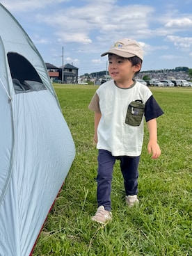 「アイテム（スニーカー）」を使った、ちとさん（キッズ・90cm）の秋コーディネート