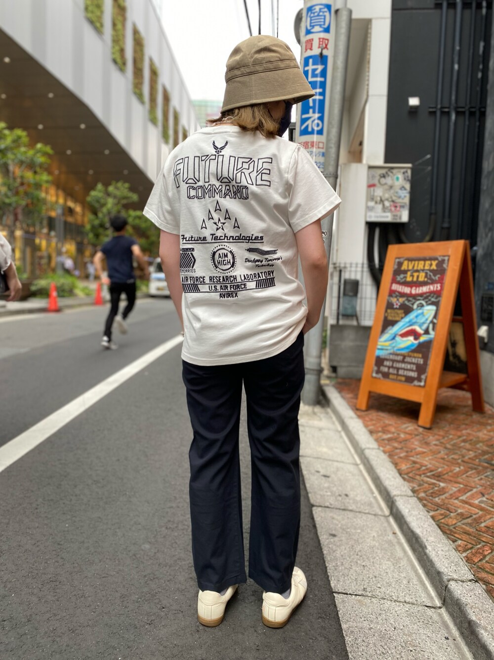 AVIREX（アヴィレックス）の「AVIREX/ アヴィレックス 刺繍Tシャツ