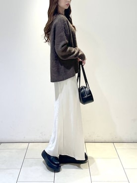「ロングヘア」｜「アイテム（ハンドバッグ）」を使った、cocoさん（レディース・160cm）の冬コーディネート
