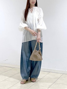 「A part by（アパートバイ）のApbコクーンデニムパンツ（デニムパンツ、ブルー系）」を使った、cocoさん（レディース・160cm）の春コーディネート