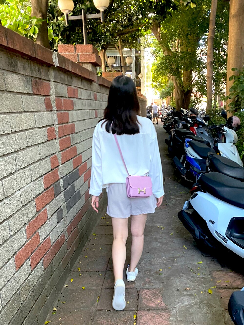 HERMESのバッグ（ピンク系）を使った人気ファッション