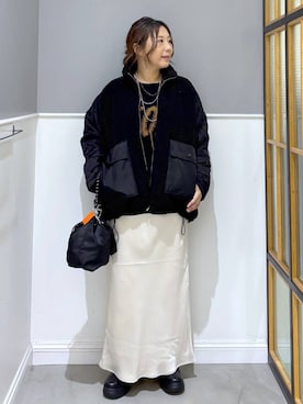 「LEPSIM（レプシィム）のストレッチサテンスカート　497324（スカート）」を使った、goさん（レディース・160cm）の秋コーディネート