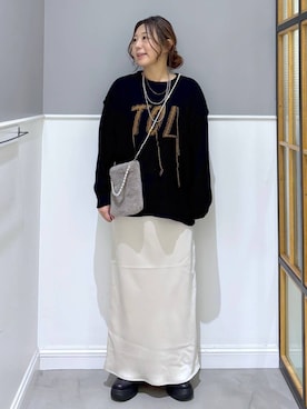 「LEPSIM（レプシィム）のストレッチサテンスカート　497324（スカート）」を使った、goさん（レディース・160cm）の秋コーディネート