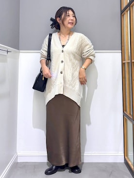 「LEPSIM（レプシィム）のストレッチサテンスカート　497324（スカート）」を使った、goさん（レディース・160cm）の秋コーディネート