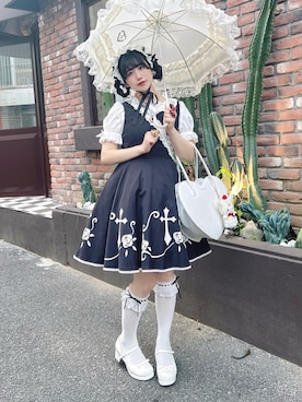 「アイテム（ジャンパースカート）」を使った、愛ゆえにさん（レディース・154cm）の秋コーディネート