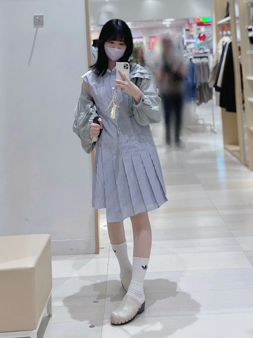 「お出かけコーデ日記、UNIQLO、プチプラコーデ、ノースリーブ、ストライプ、休日スタイル」｜「UNIQLOのアイテム（ワンピース/ドレス、ブルー系）」を使った、愛ゆえにさん（骨格ウェーブ・レディース・154cm）の春コーディネートの1枚目の写真