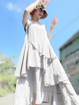 「アイテム（ワンピース/ドレス、シルバー系）」を使った、神崎米子さん（レディース・163cm）の夏コーディネート