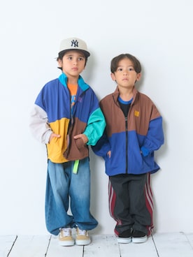 「Life Support Products（ライフサポートプロダクツ）のナイロンバイカラージャケット/セットアップ可（ナイロンジャケット、ブルー系）」を使った、MARKEY'Sさん（キッズ・110cm）の秋コーディネート
