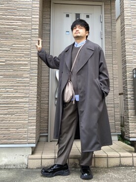 「巾着バッグ」｜「アイテム（トレンチコート）」を使った、タルナンドさん（メンズ・165cm）の春コーディネート