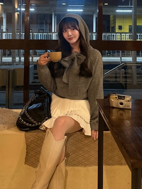 「GRL（グレイル）のアイテム（ニット/セーター、グレー系）」を使った、kurumiさん（レディース・160cm）の春コーディネート