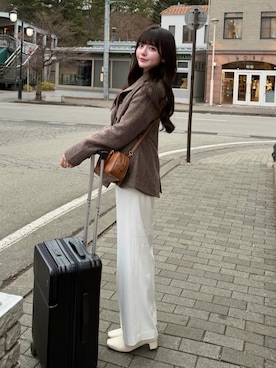 「GU（ジーユー）のアイテム（パンツ、ホワイト系）」を使った、kurumiさん（レディース・160cm）の春コーディネート