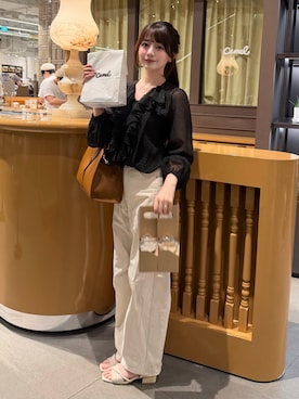 「GRL（グレイル）のフリンジフレアパンツ（その他パンツ、ホワイト系）」を使った、kurumiさん（レディース・160cm）の春コーディネート