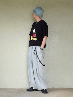「adidas（アディダス）のadidas FORUM SQ W / アディダス フォーラム スクエア W（スニーカー、ブラック系）」を使った、サマルさん（メンズ・175cm）の秋コーディネート