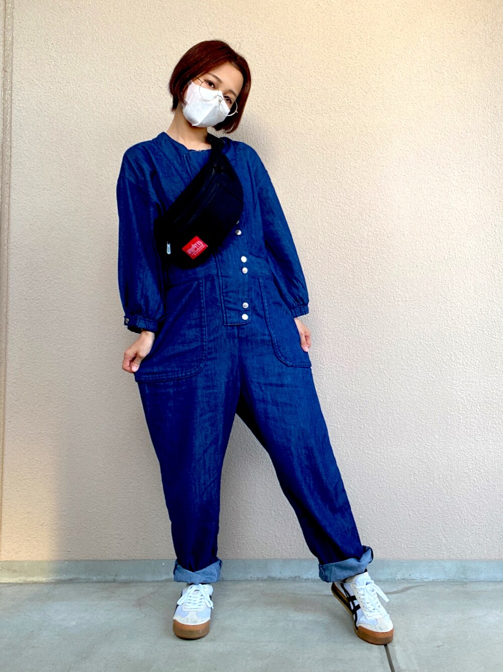 「低身長、シンプル、おしゃれさんと繋がりたい、オニツカタイガー」｜「cepoのフライトオールインワン（つなぎ/オールインワン、ブルー系）」を使った、みねこさん（レディース・151cm）の秋コーディネートの1枚目の写真