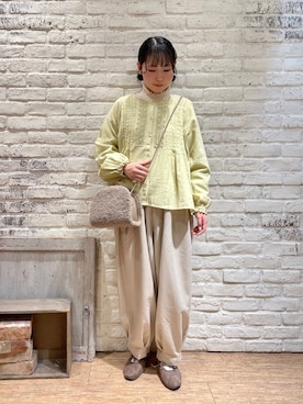 「イエローコーデ」｜「アイテム（その他）」を使った、ながやさん（レディース・157cm）の冬コーディネート
