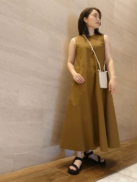 「URBAN RESEARCH ROSSO WOMEN（アーバンリサーチ　ロッソ）のアイテム（サンダル）」を使った、ヤマサキナナさん（レディース・160cm）の夏コーディネート