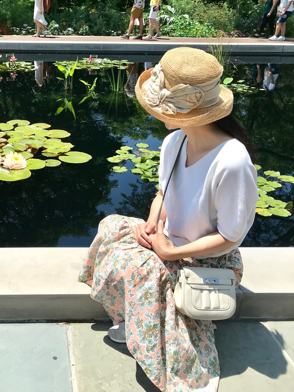 「休日デート、おしゃれさんと繋がりたい、大人女子、スカート、大人コーデ、帽子、カシラ帽子」｜「CA4LAのアイテム（帽子、ベージュ系）」を使った、ききさん（レディース・158cm）の夏コーディネートの1枚目の写真