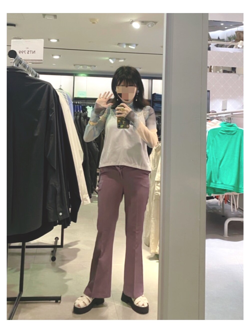「妊婦コーデ、155cm、大人かわいい、秋冬コーデ」｜「GUのアイテム（パンツ、パープル系）」を使った、ゆうちゃんʕ•̀ω•́ʔ✧さん（レディース・155cm）の冬コーディネートの1枚目の写真