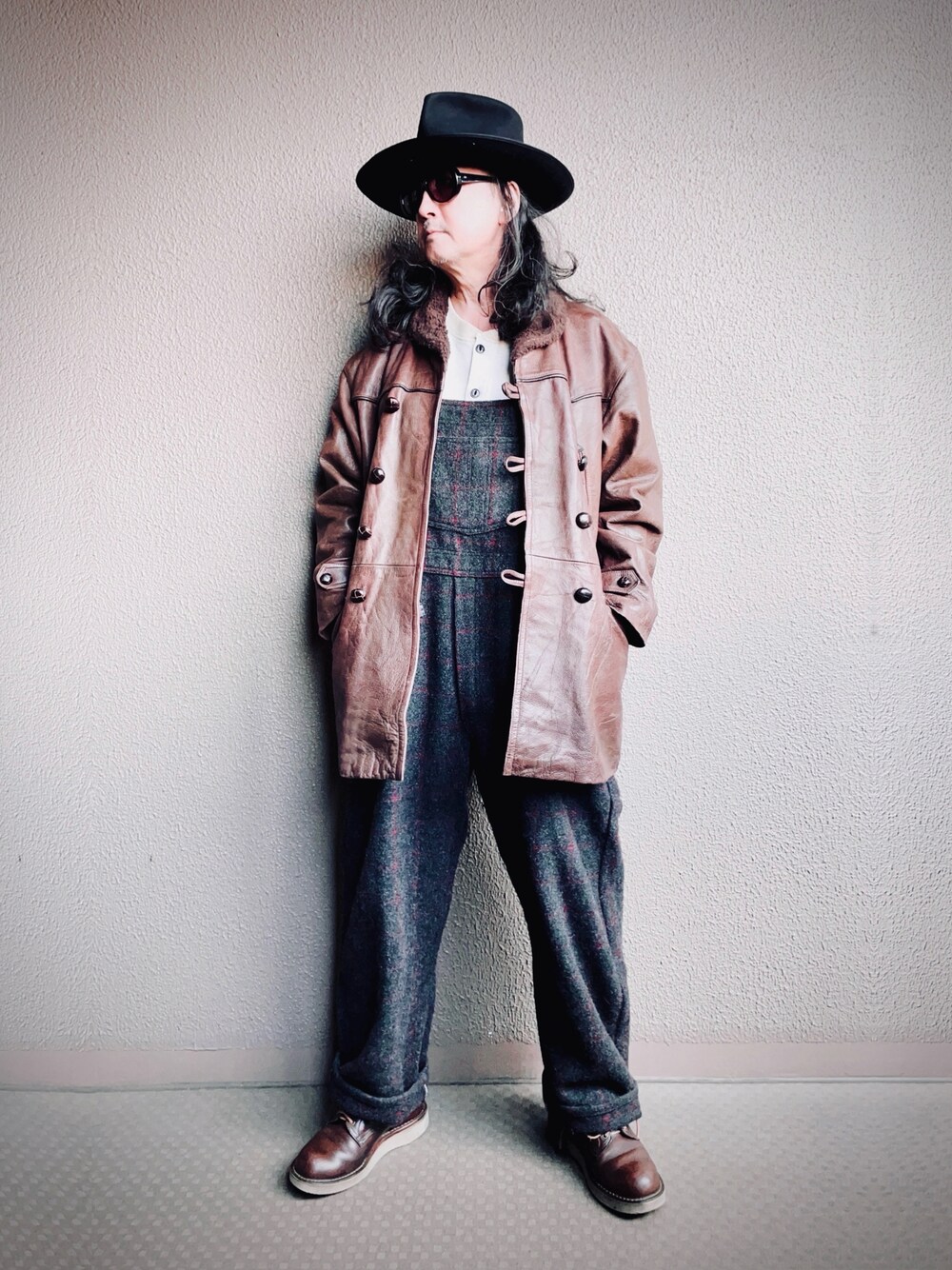 VINTAGEのサロペット/オーバーオールを使った「レザージャケット」の