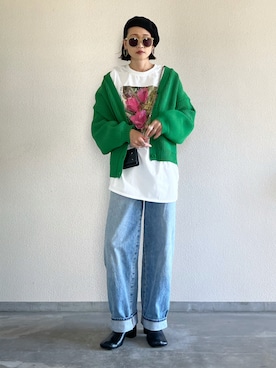 「UNIQLO（ユニクロ）のワイドフィットカーブジーンズ（丈長め82cm）（デニムパンツ）」を使った、Yukieさん（レディース・166cm）の秋コーディネート
