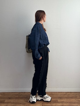 「アイテム（バックパック/リュック）」を使った、anmiさん（レディース・156cm）の秋コーディネート