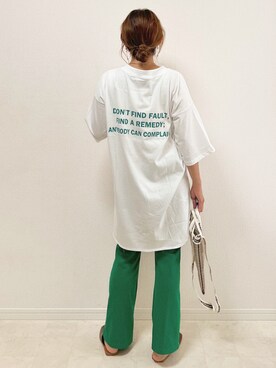 「バックロゴ」｜「アイテム（バッグ）」を使った、anmiさん（レディース・156cm）の春コーディネート