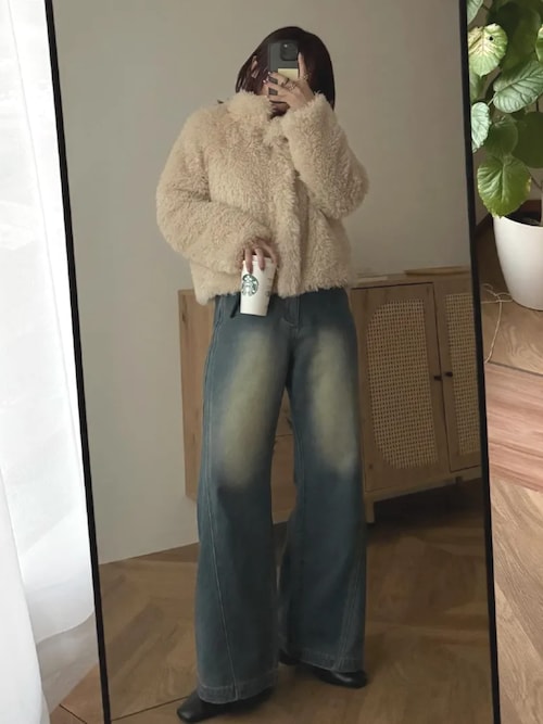 小澤美里さんコラボ ] リボンブローチつきエコファーショートコート